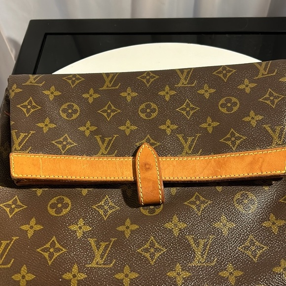 Vintage Louis Vuitton monogram Pochette Pliante clutch Circa 70s. - Picture 11 of 16